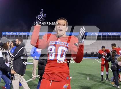 Thumbnail 2 in Jeannette vs. Farrell (PIAA Class A Semifinal) photogallery.