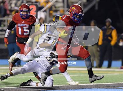 Thumbnail 1 in Jeannette vs. Farrell (PIAA Class A Semifinal) photogallery.