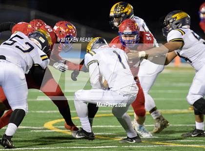 Thumbnail 3 in Jeannette vs. Farrell (PIAA Class A Semifinal) photogallery.