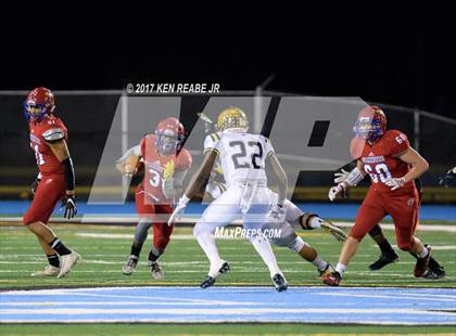 Thumbnail 2 in Jeannette vs. Farrell (PIAA Class A Semifinal) photogallery.