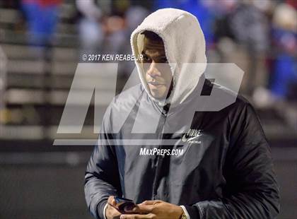 Thumbnail 3 in Jeannette vs. Farrell (PIAA Class A Semifinal) photogallery.