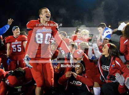 Thumbnail 3 in Jeannette vs. Farrell (PIAA Class A Semifinal) photogallery.