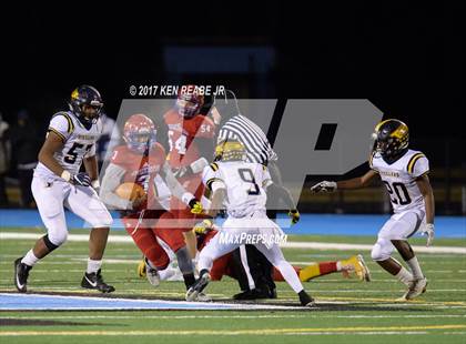 Thumbnail 1 in Jeannette vs. Farrell (PIAA Class A Semifinal) photogallery.