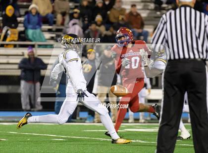 Thumbnail 3 in Jeannette vs. Farrell (PIAA Class A Semifinal) photogallery.