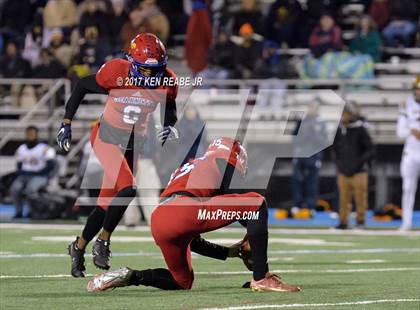 Thumbnail 1 in Jeannette vs. Farrell (PIAA Class A Semifinal) photogallery.