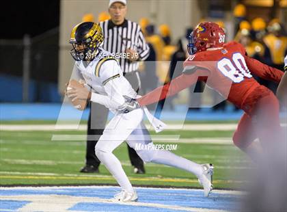 Thumbnail 1 in Jeannette vs. Farrell (PIAA Class A Semifinal) photogallery.