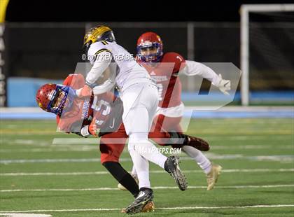 Thumbnail 1 in Jeannette vs. Farrell (PIAA Class A Semifinal) photogallery.