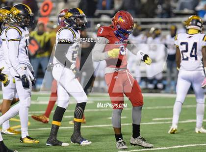 Thumbnail 3 in Jeannette vs. Farrell (PIAA Class A Semifinal) photogallery.