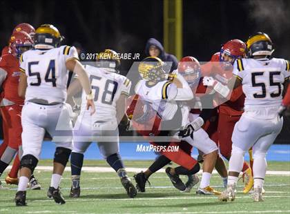 Thumbnail 3 in Jeannette vs. Farrell (PIAA Class A Semifinal) photogallery.