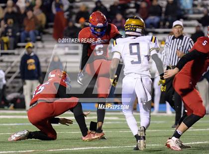 Thumbnail 2 in Jeannette vs. Farrell (PIAA Class A Semifinal) photogallery.