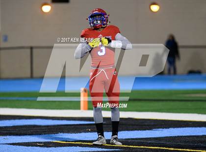 Thumbnail 2 in Jeannette vs. Farrell (PIAA Class A Semifinal) photogallery.