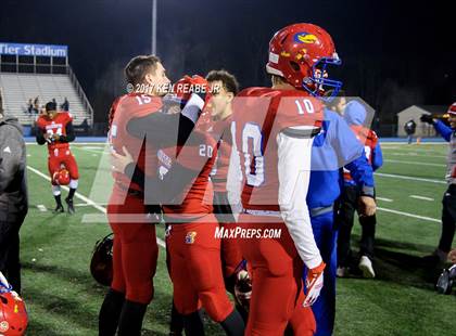 Thumbnail 3 in Jeannette vs. Farrell (PIAA Class A Semifinal) photogallery.