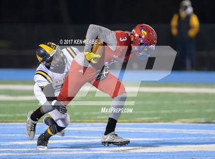 Thumbnail 3 in Jeannette vs. Farrell (PIAA Class A Semifinal) photogallery.