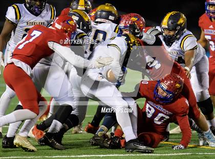 Thumbnail 1 in Jeannette vs. Farrell (PIAA Class A Semifinal) photogallery.