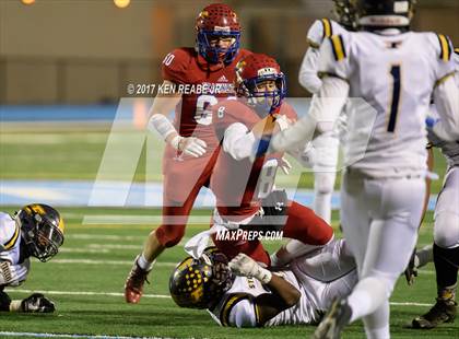 Thumbnail 1 in Jeannette vs. Farrell (PIAA Class A Semifinal) photogallery.