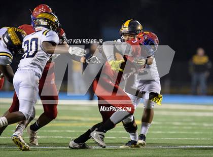Thumbnail 2 in Jeannette vs. Farrell (PIAA Class A Semifinal) photogallery.