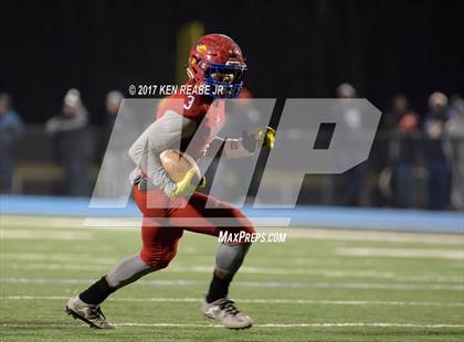 Thumbnail 3 in Jeannette vs. Farrell (PIAA Class A Semifinal) photogallery.