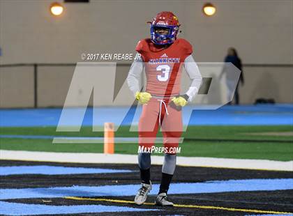 Thumbnail 3 in Jeannette vs. Farrell (PIAA Class A Semifinal) photogallery.