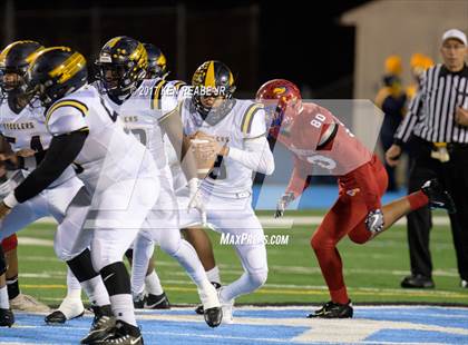 Thumbnail 2 in Jeannette vs. Farrell (PIAA Class A Semifinal) photogallery.