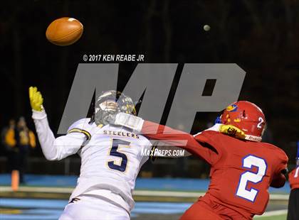 Thumbnail 3 in Jeannette vs. Farrell (PIAA Class A Semifinal) photogallery.