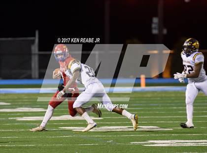 Thumbnail 3 in Jeannette vs. Farrell (PIAA Class A Semifinal) photogallery.
