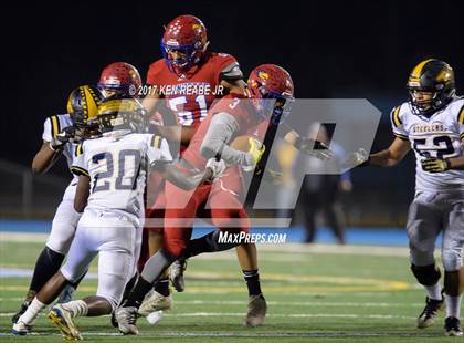Thumbnail 1 in Jeannette vs. Farrell (PIAA Class A Semifinal) photogallery.