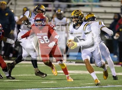 Thumbnail 3 in Jeannette vs. Farrell (PIAA Class A Semifinal) photogallery.