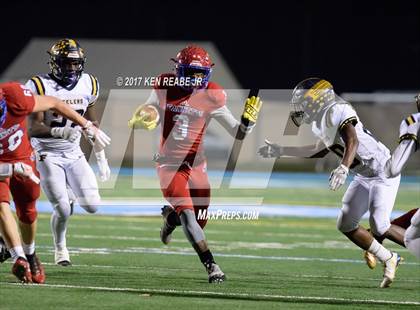 Thumbnail 3 in Jeannette vs. Farrell (PIAA Class A Semifinal) photogallery.