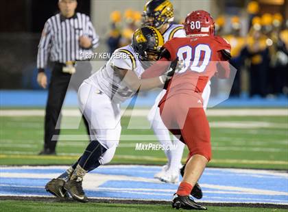 Thumbnail 1 in Jeannette vs. Farrell (PIAA Class A Semifinal) photogallery.