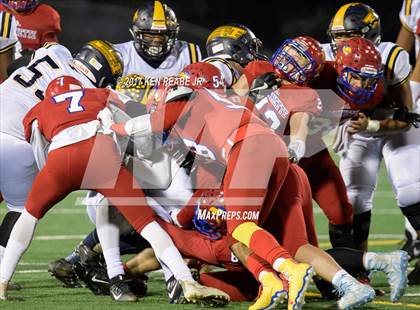 Thumbnail 2 in Jeannette vs. Farrell (PIAA Class A Semifinal) photogallery.