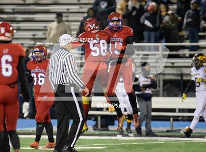 Thumbnail 3 in Jeannette vs. Farrell (PIAA Class A Semifinal) photogallery.