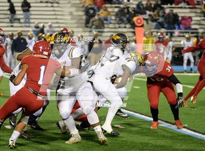 Thumbnail 2 in Jeannette vs. Farrell (PIAA Class A Semifinal) photogallery.