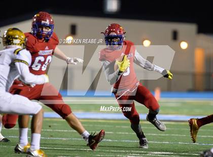 Thumbnail 1 in Jeannette vs. Farrell (PIAA Class A Semifinal) photogallery.