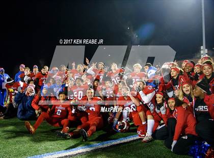 Thumbnail 2 in Jeannette vs. Farrell (PIAA Class A Semifinal) photogallery.
