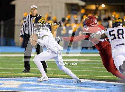 Thumbnail 3 in Jeannette vs. Farrell (PIAA Class A Semifinal) photogallery.