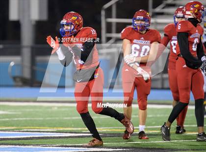 Thumbnail 1 in Jeannette vs. Farrell (PIAA Class A Semifinal) photogallery.