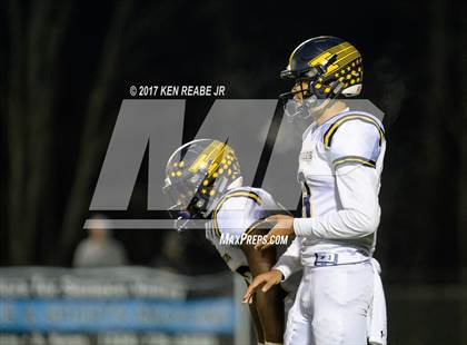 Thumbnail 1 in Jeannette vs. Farrell (PIAA Class A Semifinal) photogallery.