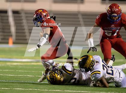 Thumbnail 1 in Jeannette vs. Farrell (PIAA Class A Semifinal) photogallery.