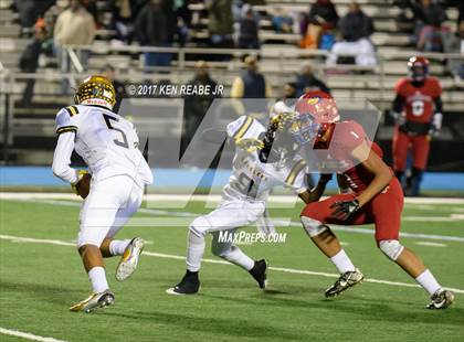 Thumbnail 1 in Jeannette vs. Farrell (PIAA Class A Semifinal) photogallery.