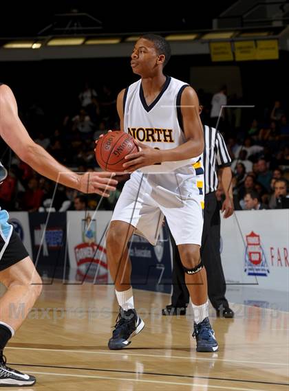 Thumbnail 2 in JW North vs. Villa Park (CIF SS D2AA Final) photogallery.