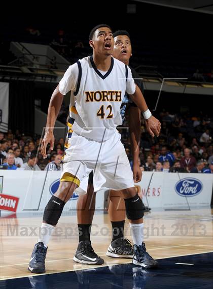 Thumbnail 1 in JW North vs. Villa Park (CIF SS D2AA Final) photogallery.