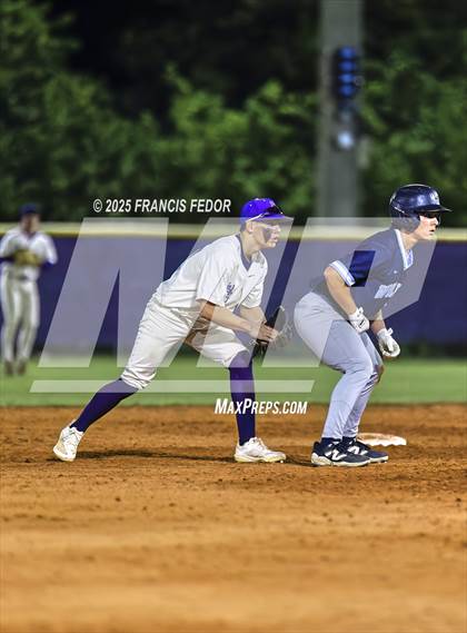 Thumbnail 2 in Newsome @ Lennard photogallery.