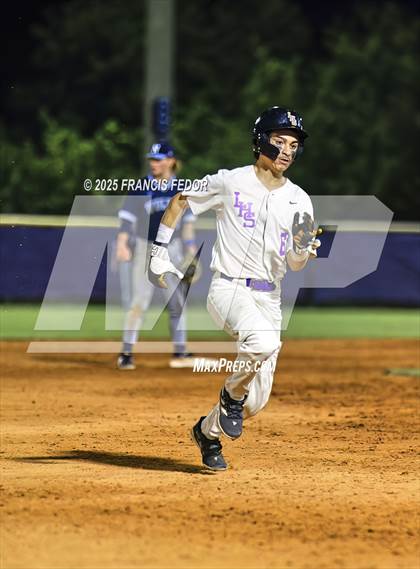 Thumbnail 1 in Newsome @ Lennard photogallery.