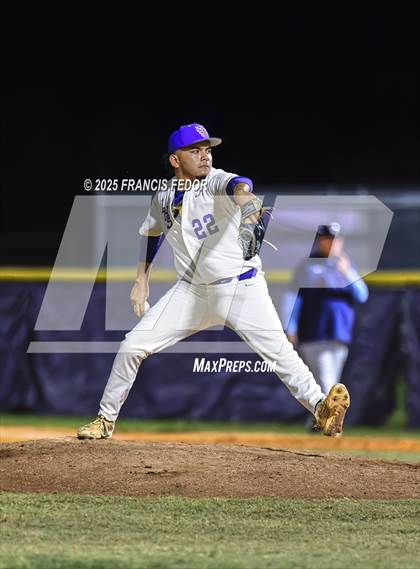Thumbnail 1 in Newsome @ Lennard photogallery.