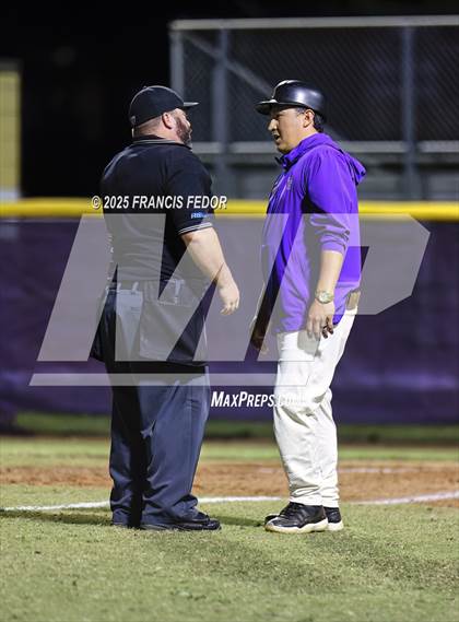 Thumbnail 1 in Newsome @ Lennard photogallery.