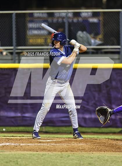 Thumbnail 1 in Newsome @ Lennard photogallery.
