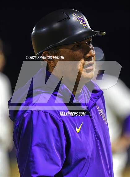 Thumbnail 3 in Newsome @ Lennard photogallery.