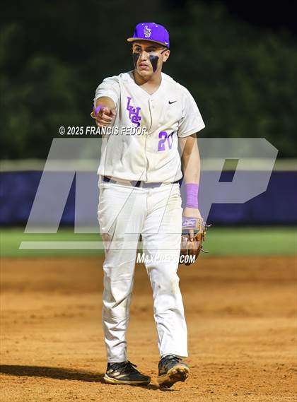 Thumbnail 1 in Newsome @ Lennard photogallery.