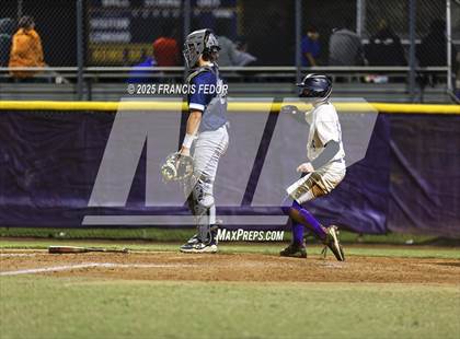 Thumbnail 1 in Newsome @ Lennard photogallery.
