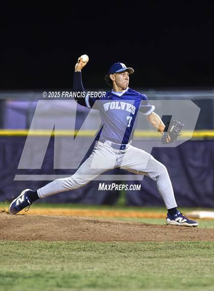 Thumbnail 1 in Newsome @ Lennard photogallery.